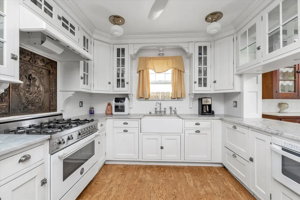 2485 Park Avenue Baldwin NY 11510