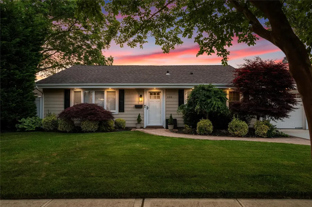 105 Shoreham Way Merrick NY 11566