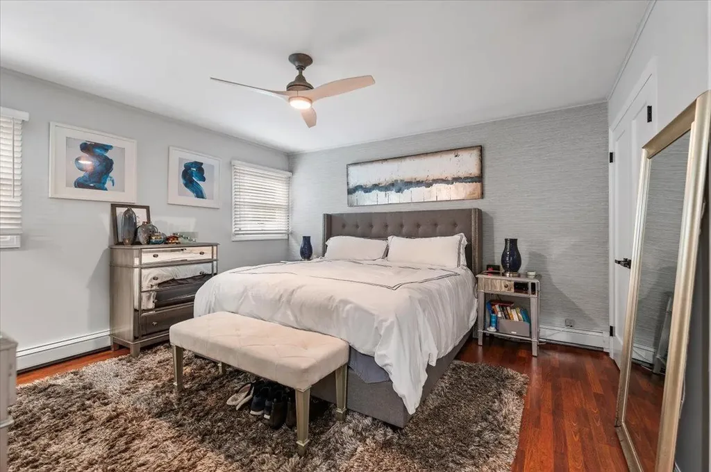 105 Shoreham Way Merrick NY 11566