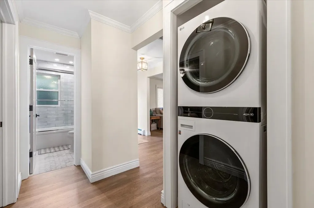 105 Shoreham Way Merrick NY 11566