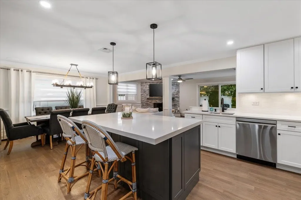 105 Shoreham Way Merrick NY 11566