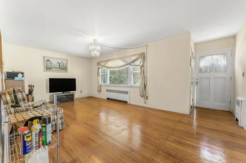 17 Linn Place Yonkers NY 10705