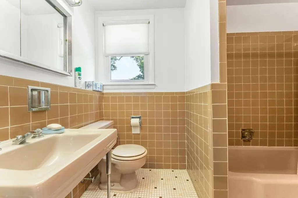 17 Linn Place Yonkers NY 10705
