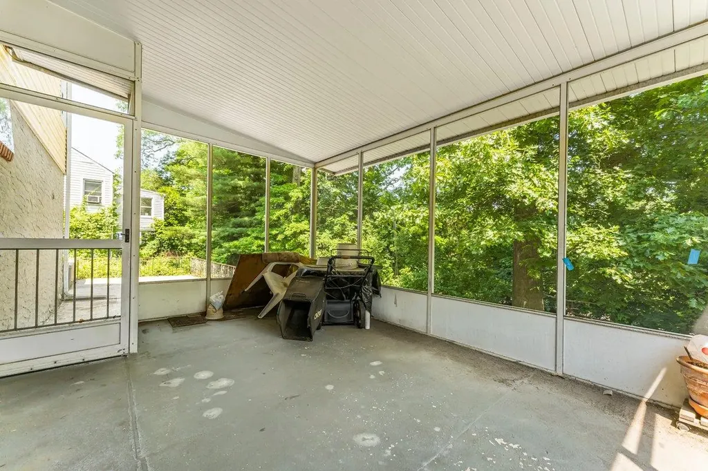 17 Linn Place Yonkers NY 10705
