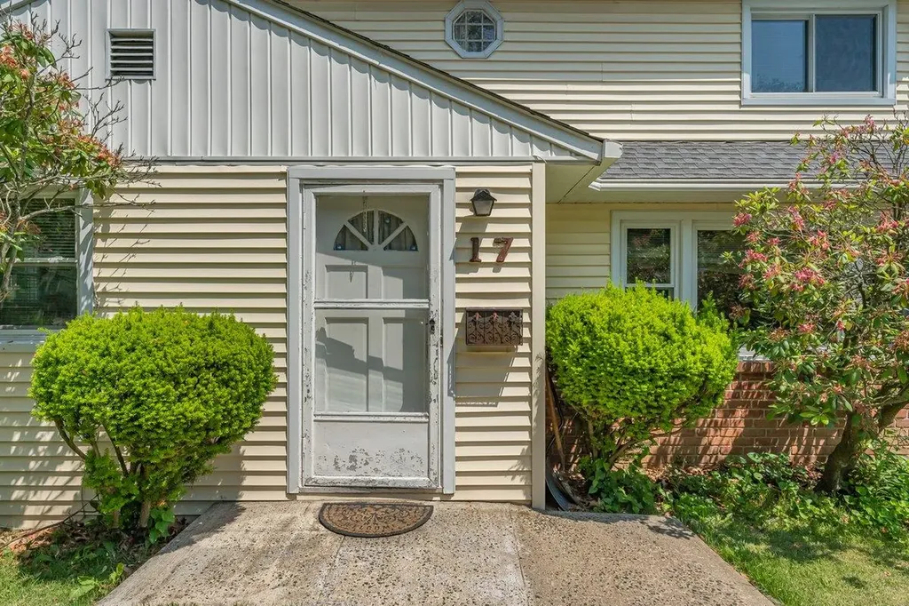 17 Linn Place Yonkers NY 10705