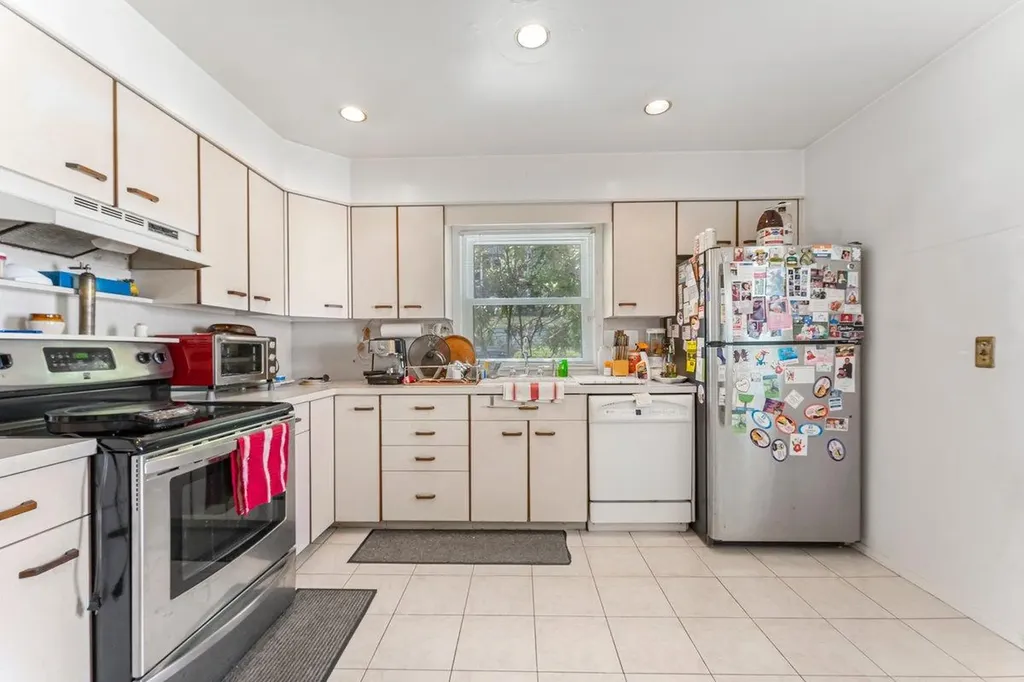 17 Linn Place Yonkers NY 10705