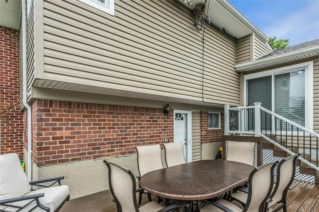 77 Lincoln Road S Plainview NY 11803