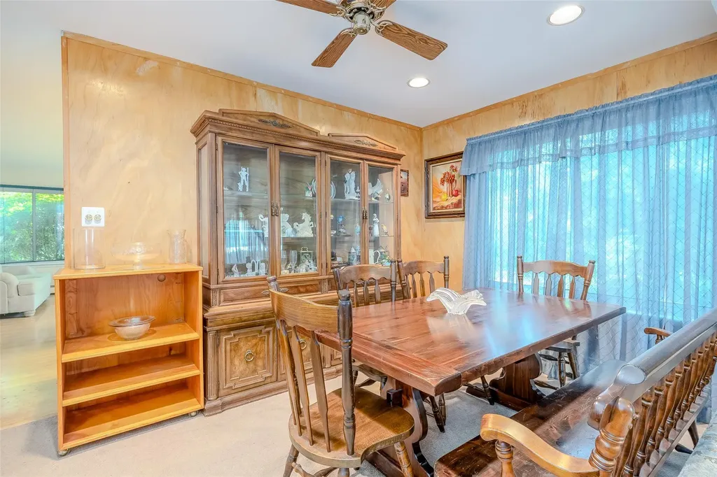 37 Glenmere Lane Coram NY 11727