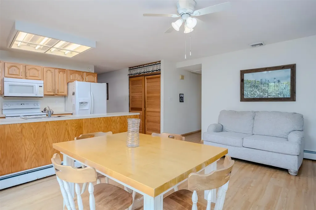 37 Glenmere Lane Coram NY 11727