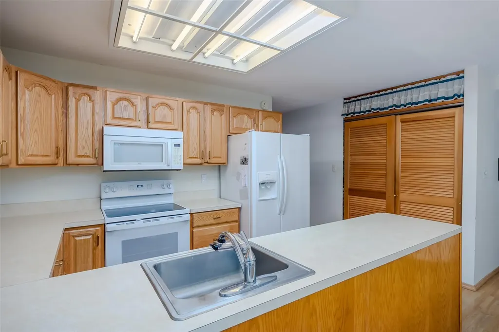 37 Glenmere Lane Coram NY 11727