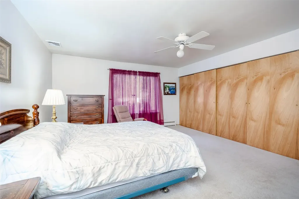 37 Glenmere Lane Coram NY 11727