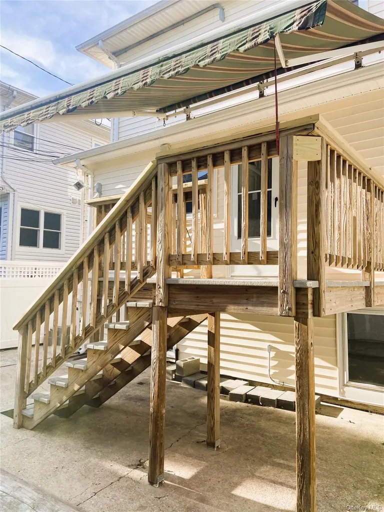 473 Franklin Boulevard Long Beach NY 11561