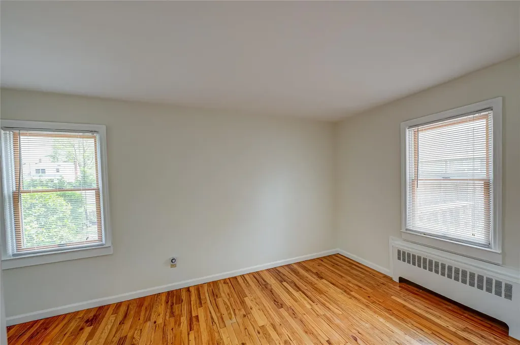 40 Robert Street Babylon NY 11702