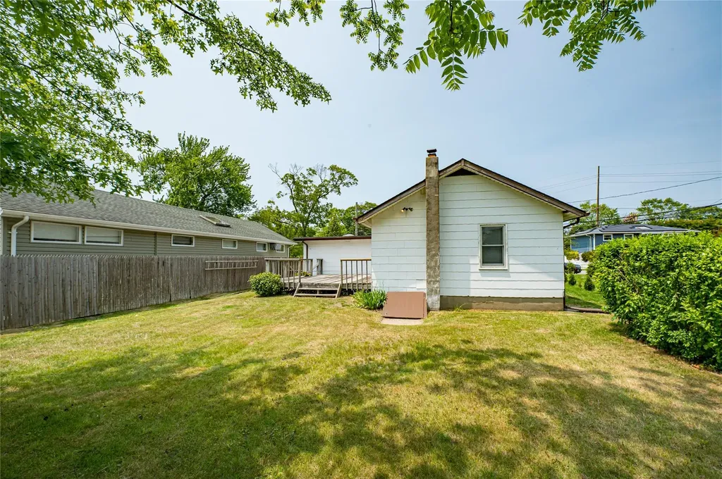 40 Robert Street Babylon NY 11702