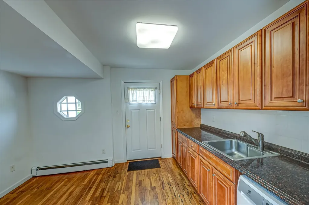 40 Robert Street Babylon NY 11702