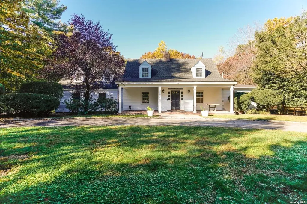 85 Weir Lane Locust Valley NY 11560
