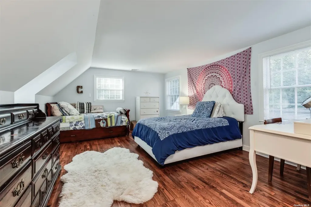 85 Weir Lane Locust Valley NY 11560
