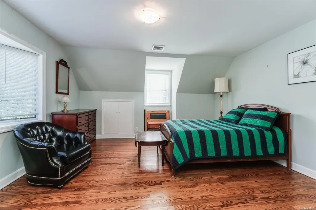 85 Weir Lane Locust Valley NY 11560