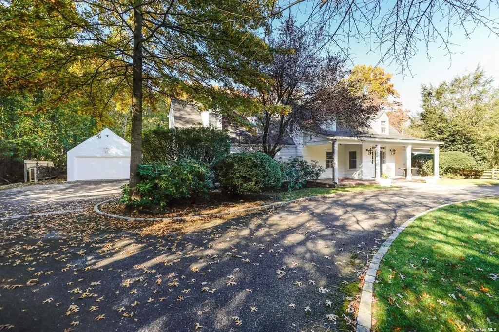 85 Weir Lane Locust Valley NY 11560
