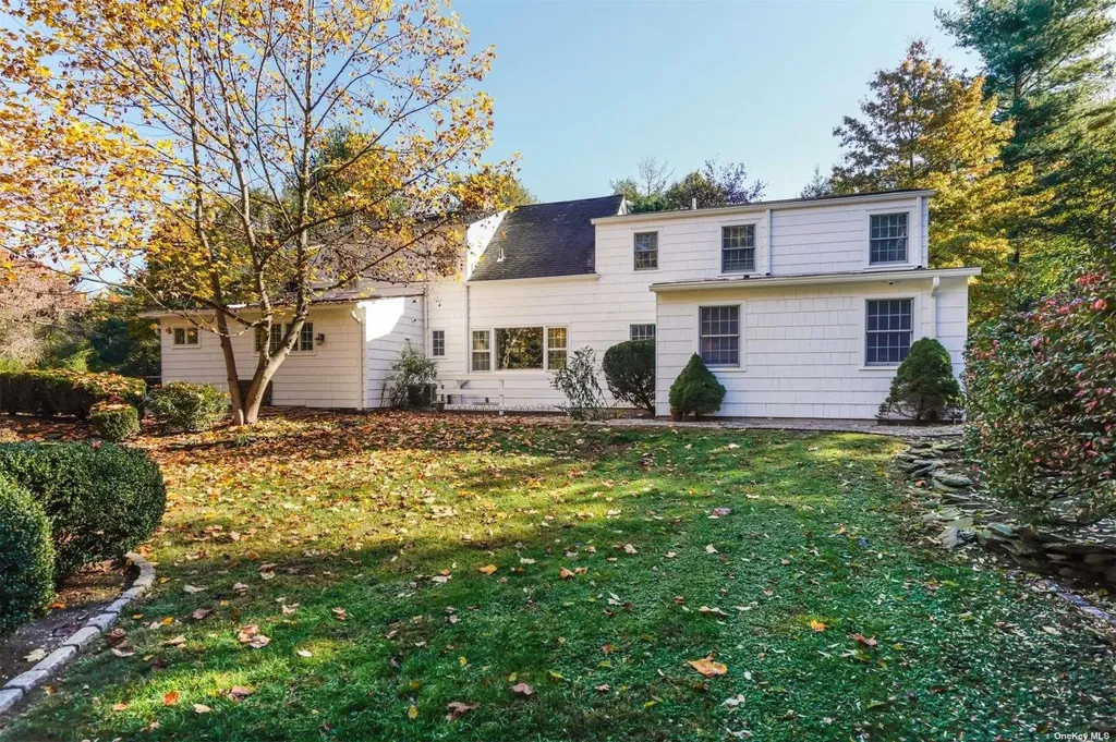 85 Weir Lane Locust Valley NY 11560