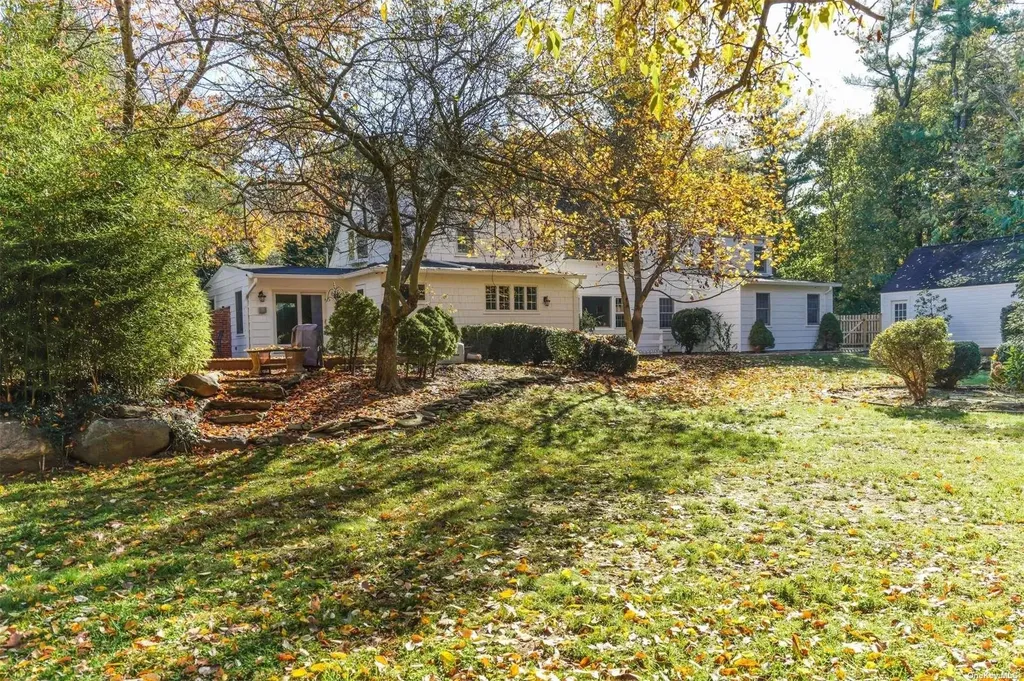 85 Weir Lane Locust Valley NY 11560