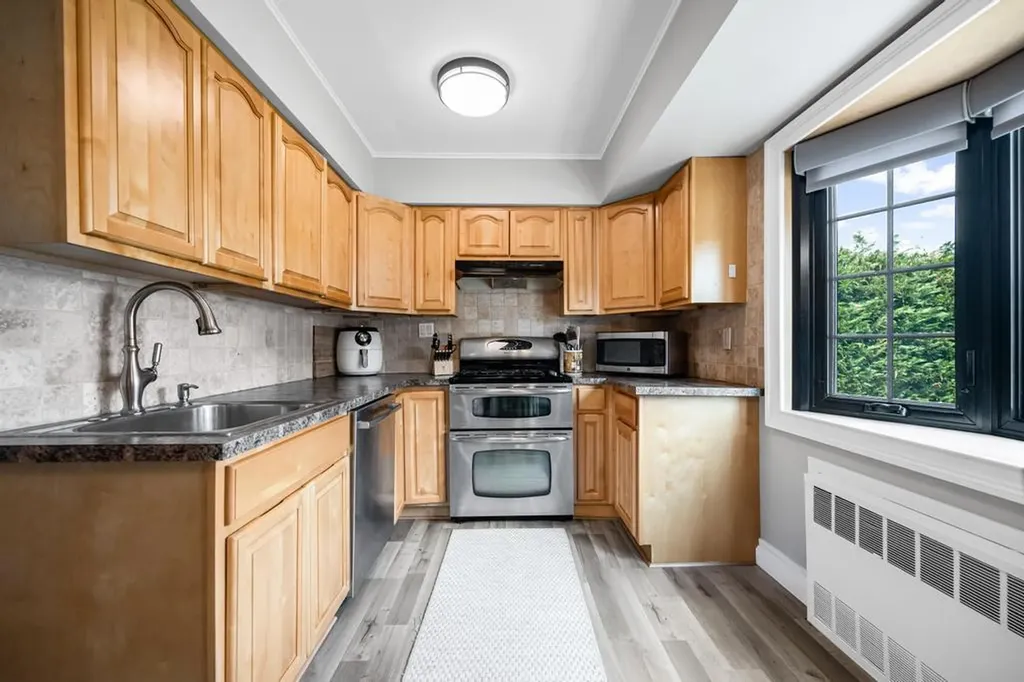 220 Farhan Lane North Babylon NY 11703
