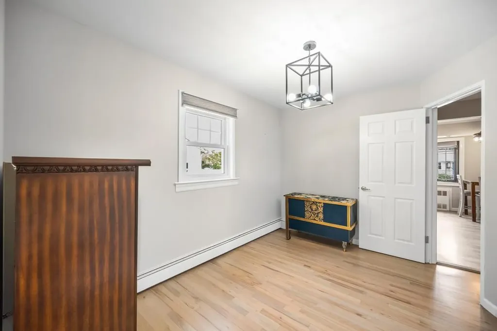220 Farhan Lane North Babylon NY 11703