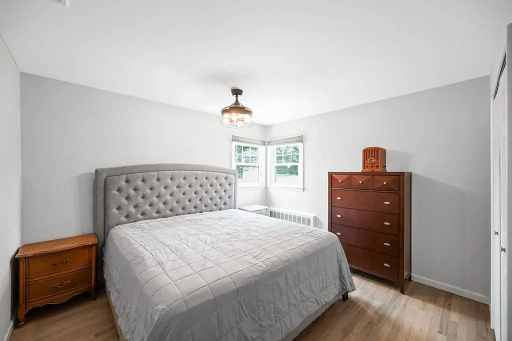 220 Farhan Lane North Babylon NY 11703