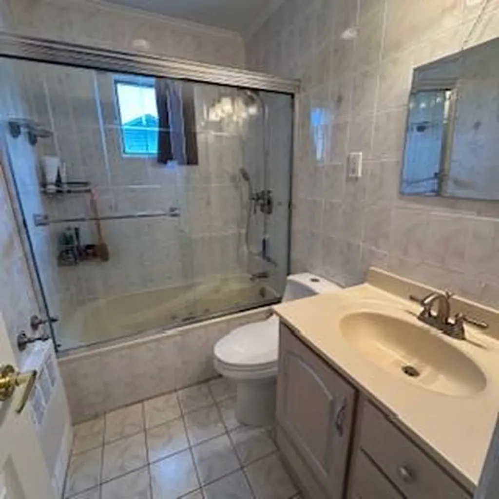 220 Farhan Lane North Babylon NY 11703