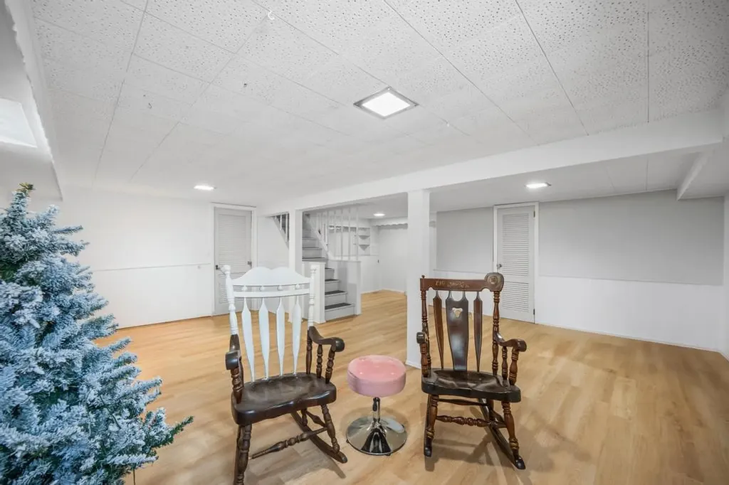 220 Farhan Lane North Babylon NY 11703
