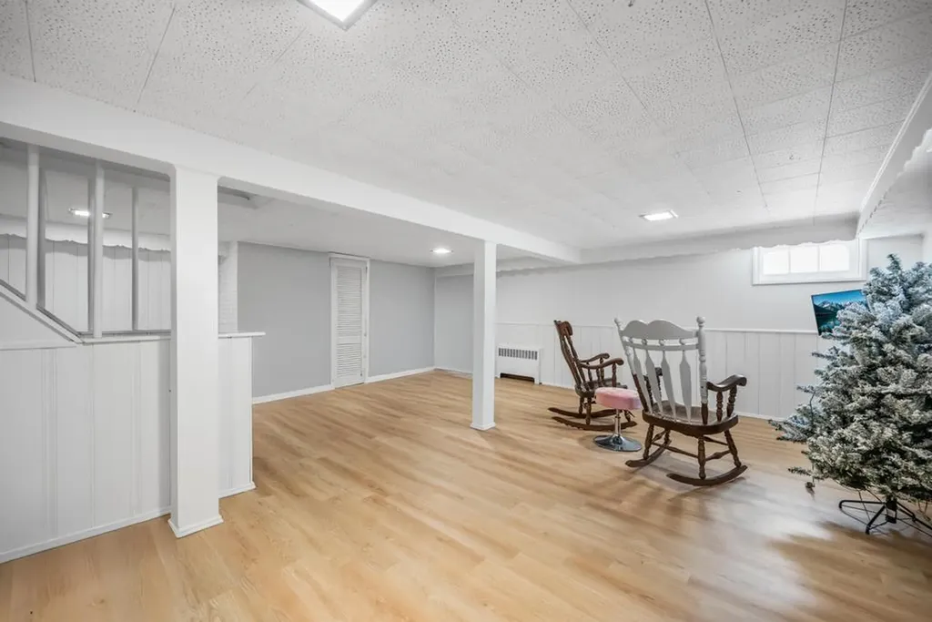 220 Farhan Lane North Babylon NY 11703