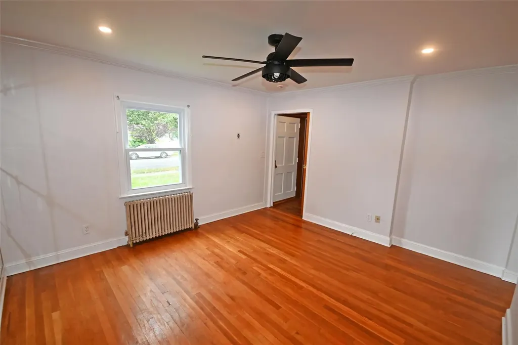 57 Netherwood Drive Albertson NY 11507