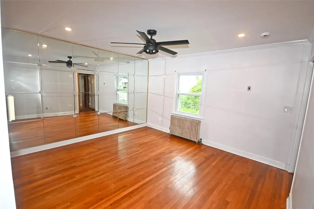 57 Netherwood Drive Albertson NY 11507