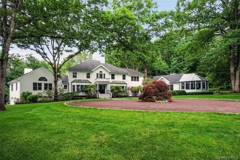 792-820 Old Post Road Bedford NY 10506