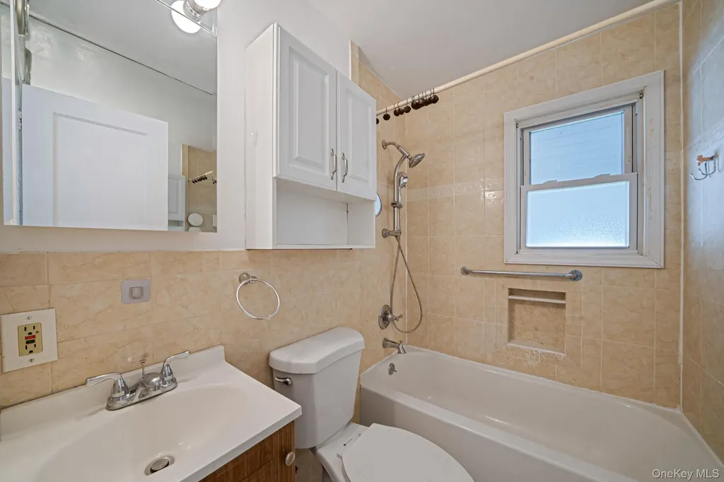 859 Franklin Avenue Valley Stream NY 11580