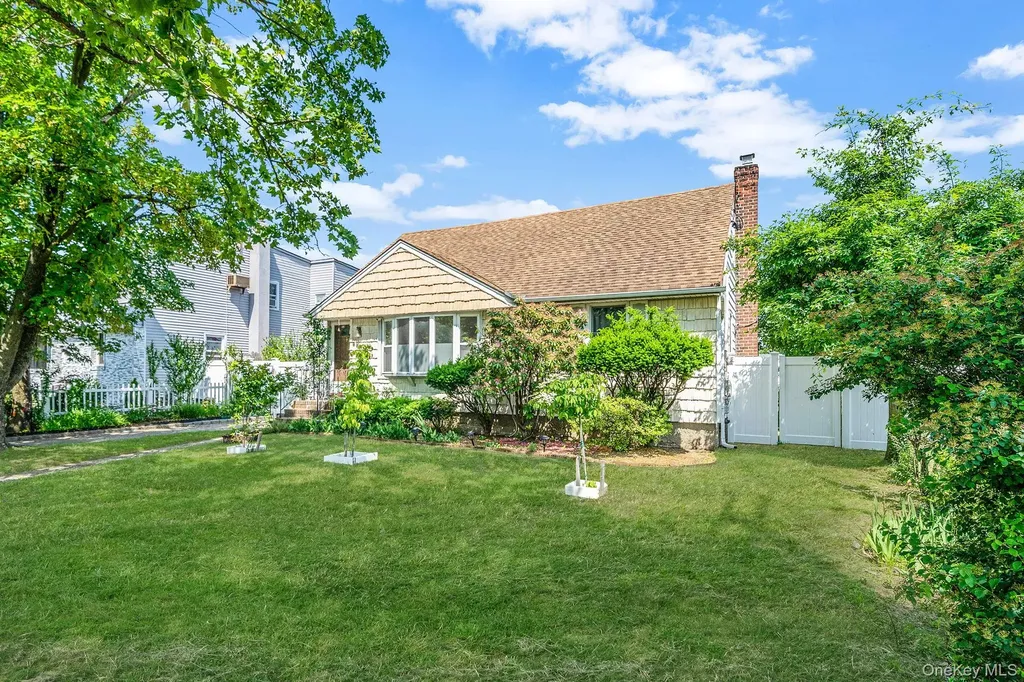 859 Franklin Avenue Valley Stream NY 11580