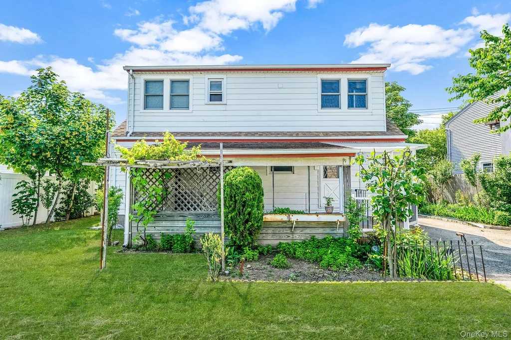 859 Franklin Avenue Valley Stream NY 11580