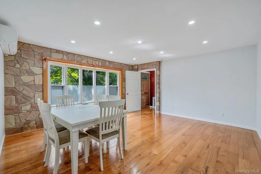 859 Franklin Avenue Valley Stream NY 11580