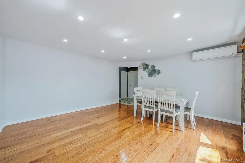 859 Franklin Avenue Valley Stream NY 11580