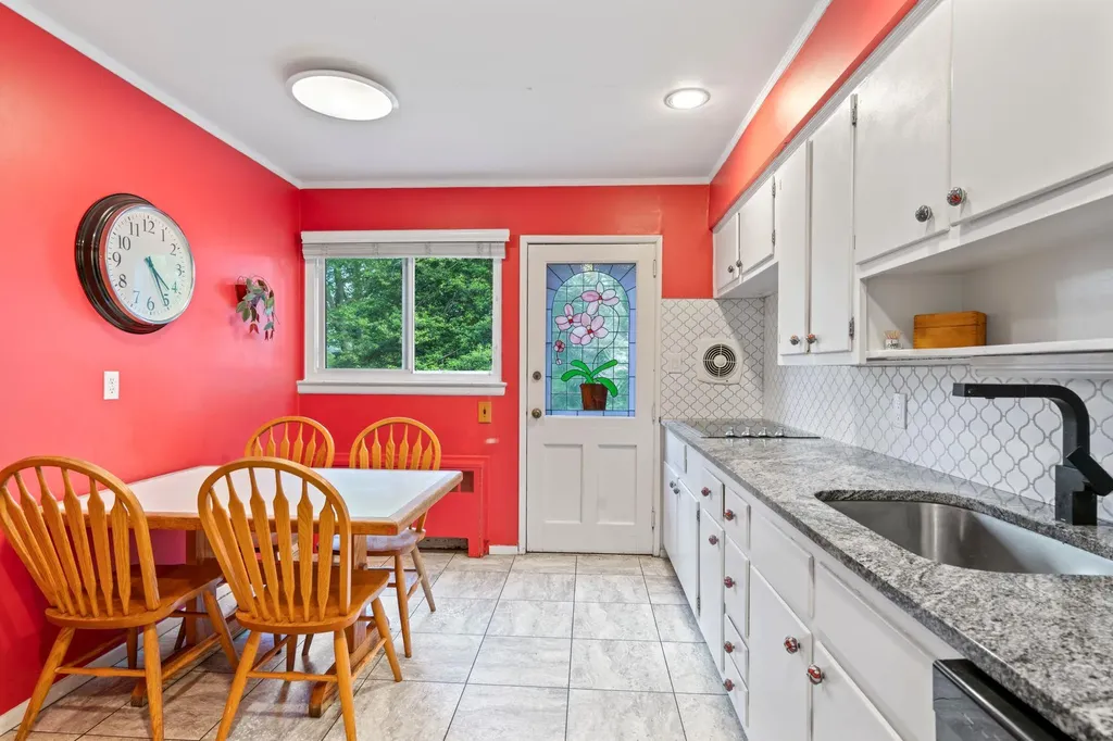 9 Brookside Drive Huntington NY 11743