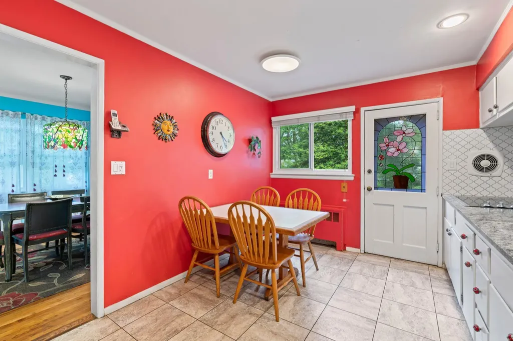 9 Brookside Drive Huntington NY 11743