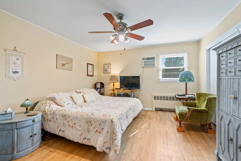 9 Brookside Drive Huntington NY 11743
