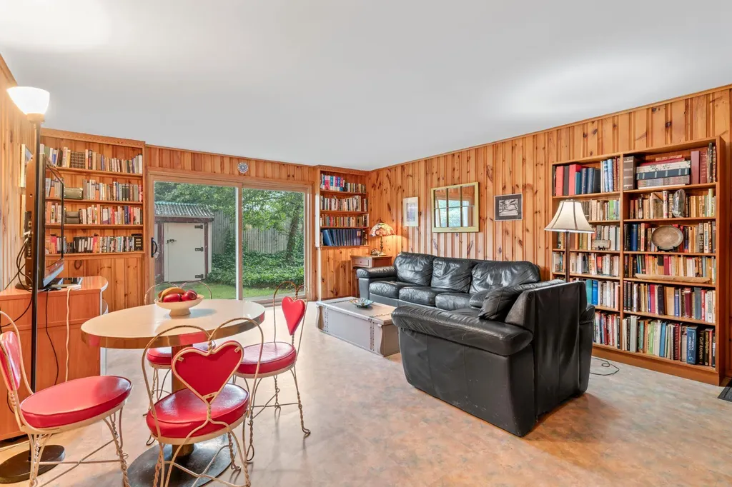 9 Brookside Drive Huntington NY 11743