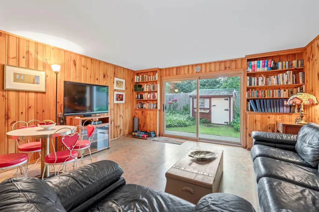 9 Brookside Drive Huntington NY 11743