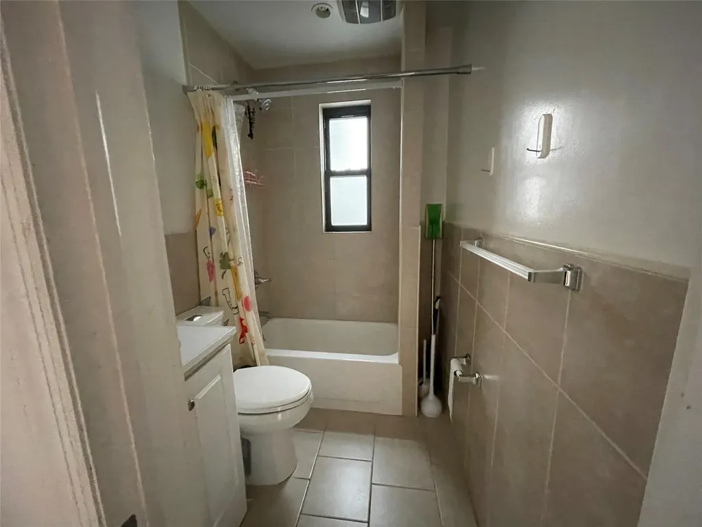 554 E 191st Street Bronx NY 10458