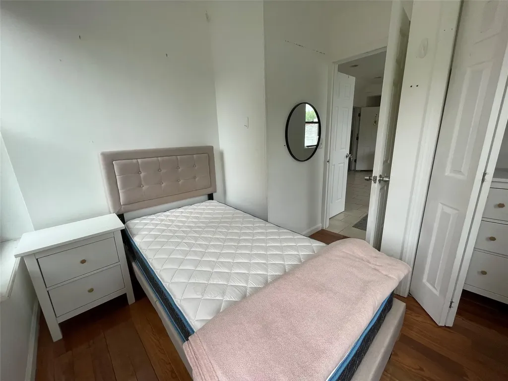 554 E 191st Street Bronx NY 10458