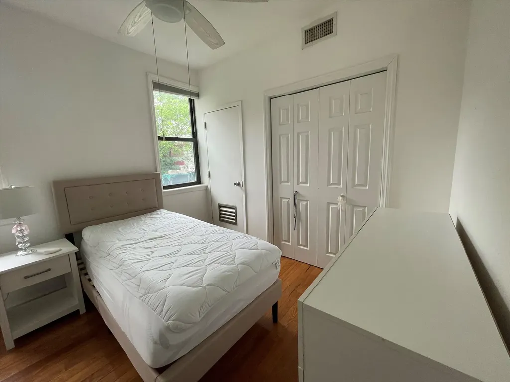 554 E 191st Street Bronx NY 10458