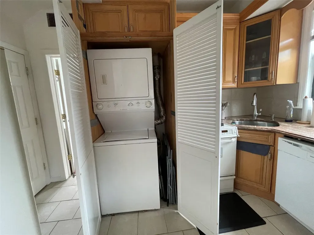 554 E 191st Street Bronx NY 10458