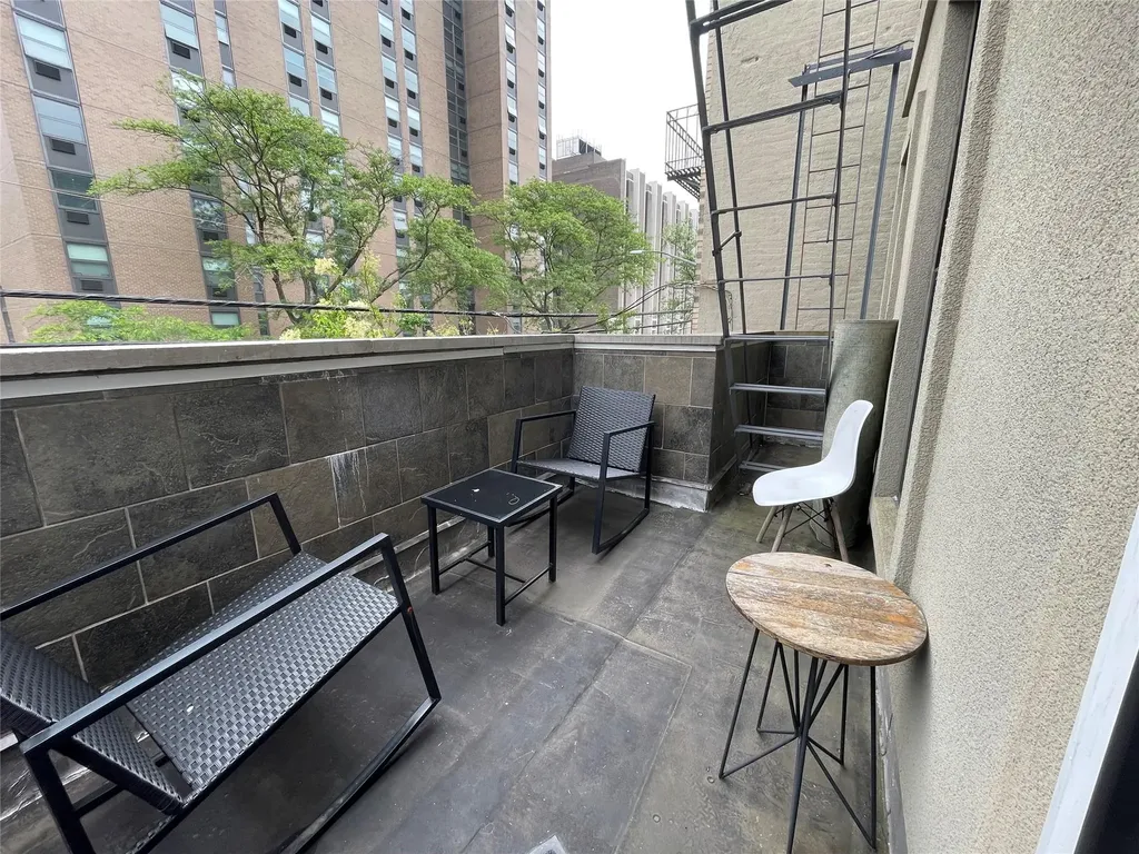 554 E 191st Street Bronx NY 10458