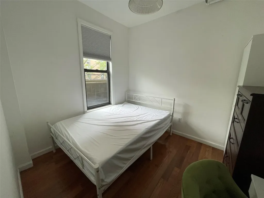 554 E 191st Street Bronx NY 10458